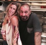 Armel en Gisele, eigenaren van Pastis, vertellen ons hoe ze erin geslaagd zijn om een ​​van de beste restaurants van Ibiza te hebben