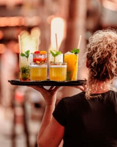 Abierto cada día el restaurante de Playa Soleil Ibiza: lujo, música y sabor frente al mar