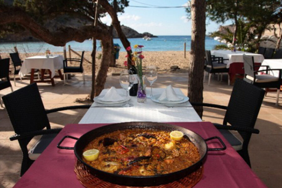 Los restaurantes de playa más clásicos de Ibiza Gastronomía Ibiza