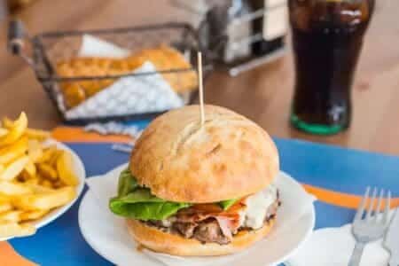 Die unwiderstehlichsten Hamburger auf Ibiza sind in diesen Restaurants