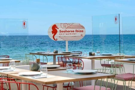 Restaurantes con terraza en Ibiza para momentos inolvidables