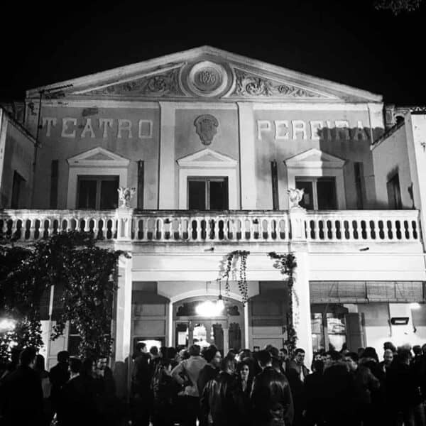 Emotivo adiós al emblemático Teatro Pereyra