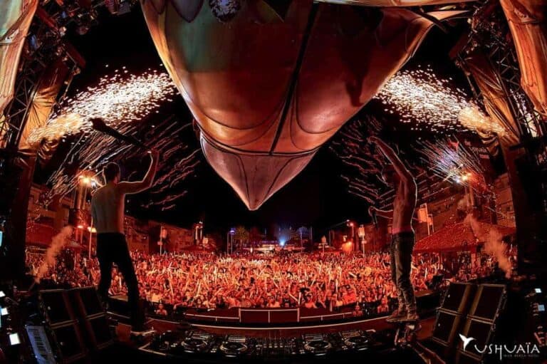 Tomorrowland Presents Dimitri Vegas & Like Mike