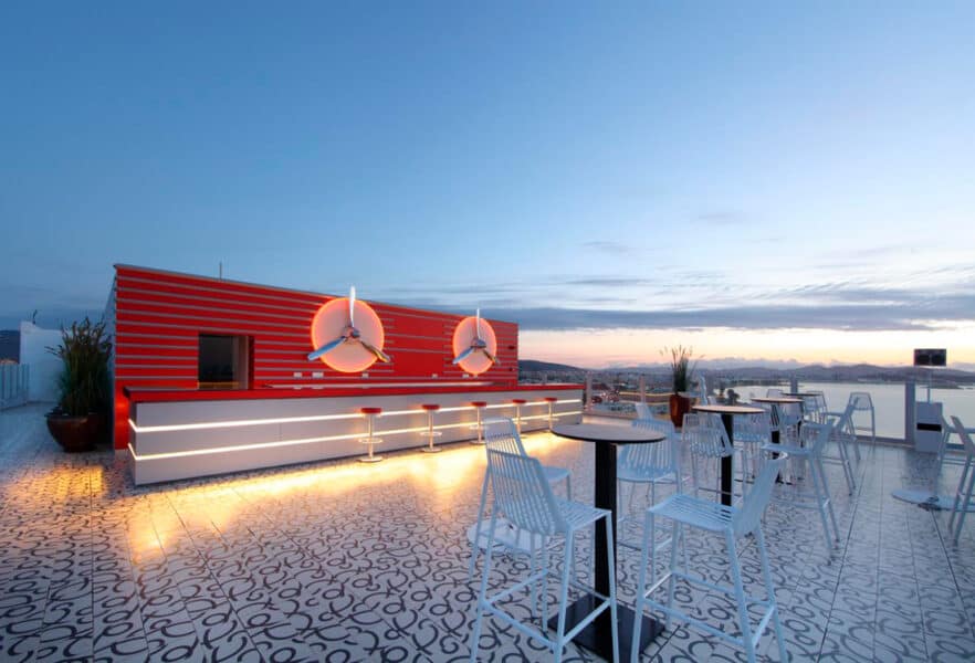 Tómate una copa en el Rooftop de The Unexpected Ibiza Hotel