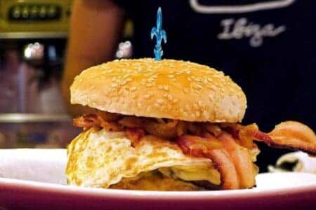 Die unwiderstehlichsten Hamburger auf Ibiza sind in diesen Restaurants