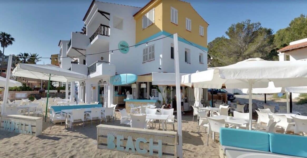 vadella-beach-bar-ibiza-by-jordi-and-coco-welcometoibiza