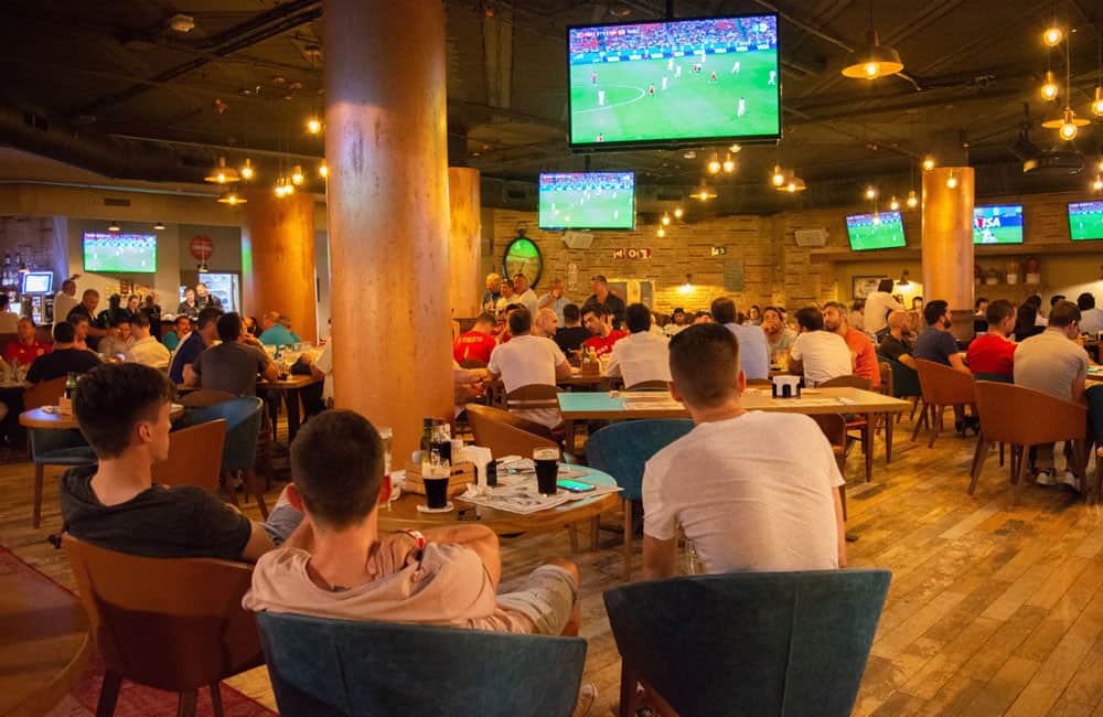 Soccer in Ibiza. Bars and restaurants where you can watch your team's games Magazine Ibiza