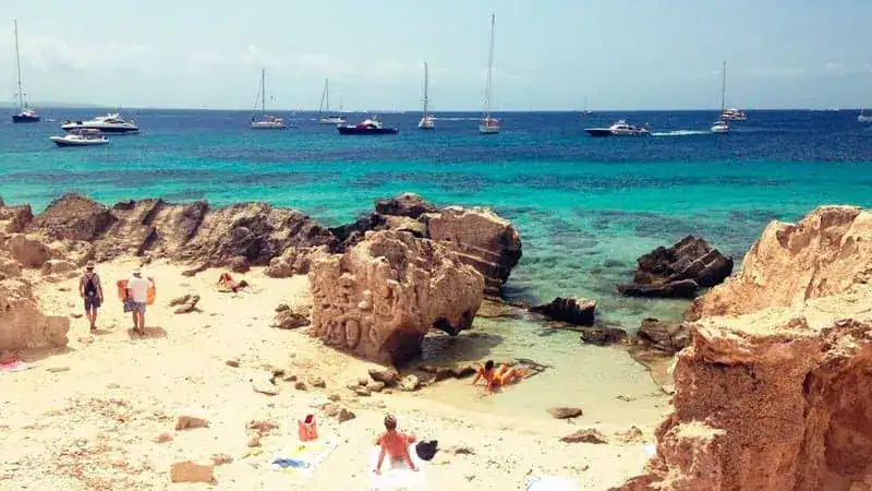 ¿Por qué Ibiza? El mejor destino para tus vacaciones